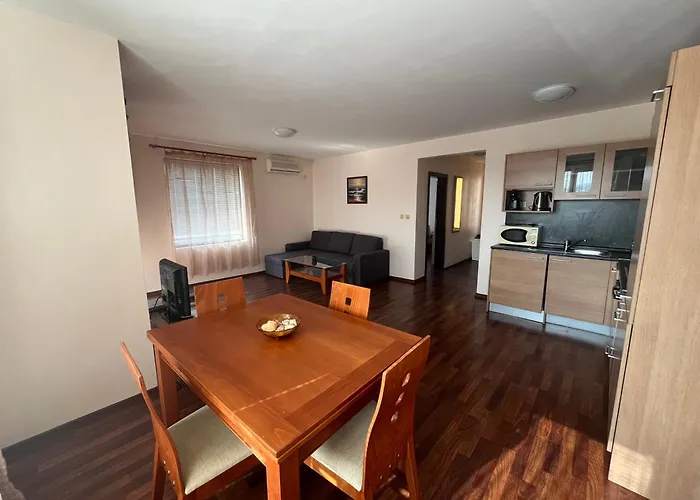 Sea La Vie Apartament *